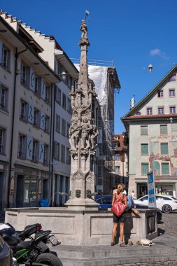 İsviçre 'nin Lucerne şehrinin tarihi bölgesi - LUCERNE Şehri, SWitzERLAND - 16 AĞUSTOS 2020