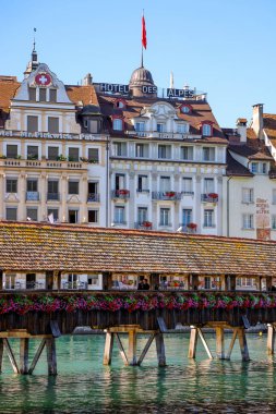 Lucerne Şehir Merkezi güneşli bir günde - LUCERNE ŞEHRİ, ŞİRKETİ - 16 AĞUSTOS 2020