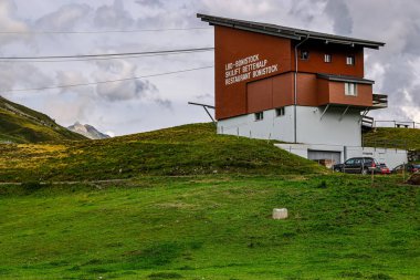 Melchsee Frutt, İsviçre 'deki Cableway İstasyonu - MECHSEE-FRUTT REJON, SWitzERLAND - 16 AĞUSTOS 2020