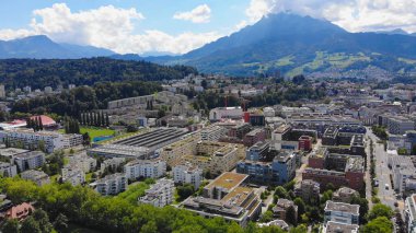 Lucerne İsviçre ve Lucerne Gölü üzerindeki hava manzarası - seyahat fotoğrafçılığı
