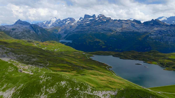 Vuelo Sobre Maravillosa Naturaleza Suiza Los Alpes Suizos Desde Arriba —  Fotos de Stock