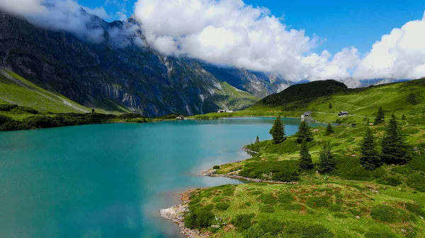Горное Озеро Труэбзее Швейцарии Фотографии Путешествий — стоковое фото