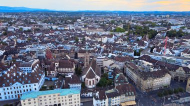Güzel İsviçre şehri Basel - yukarıdan manzara - seyahat fotoğrafçılığı