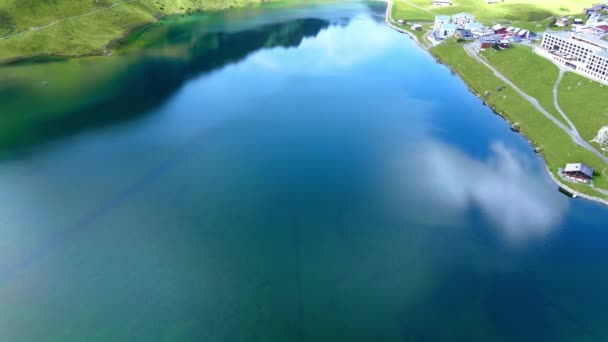 Čisté Modré Vody Švýcarských Horských Jezer Cestovní Záběry — Stock video