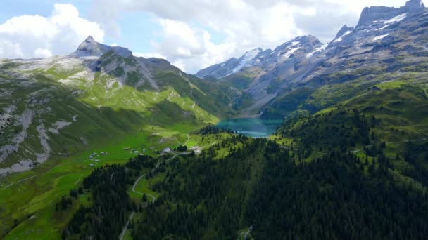 Переліт Над Чудовою Природою Швейцарії Швейцарських Альп Вищезгаданих Туристичних Кадрів — стокове відео