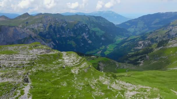 Lot Nad Cudowną Przyrodą Szwajcarii Alpy Szwajcarskie Góry Zdjęcia Podróży — Wideo stockowe