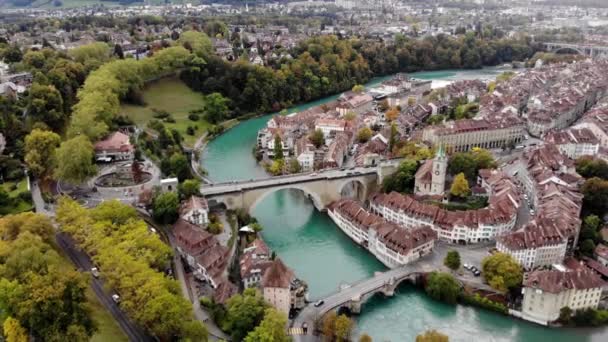 Αεροφωτογραφία πάνω από την πόλη της Βέρνης - πρωτεύουσα της Ελβετίας — Αρχείο Βίντεο