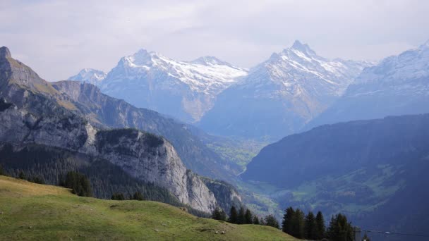 瑞士施奈格普拉特周围美丽的群山 — 图库视频影像