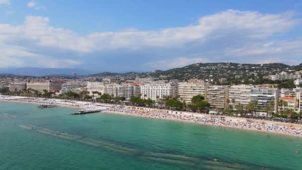 Tipikus kilátás Cannes városára a francia Riviérán — Stock videók