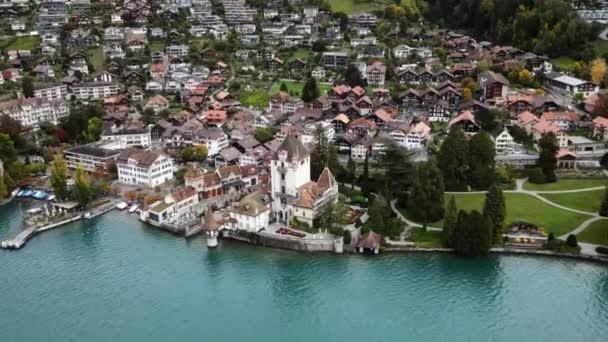 Piękne jezioro Thun w Szwajcarii — Wideo stockowe