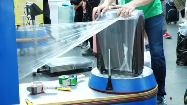 price for wrapping luggage at airport