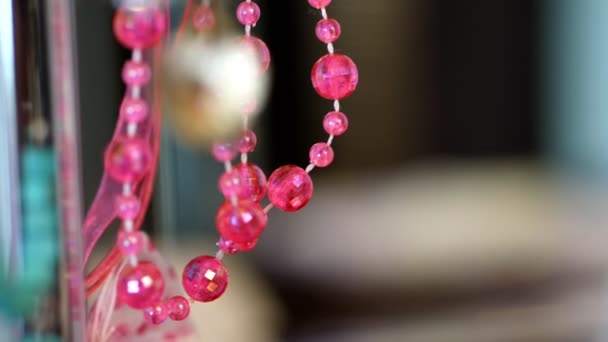 Close-up. pink glass beads, jewelry for girls, childrens jewelry. — Stock Video