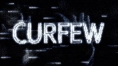 sayı animasyonu, matris stilinde, yazıyla, beyaz harflerin sloganı. Sokağa çıkma. İnsan eli çizgileri olan siyah dijital bir arkaplan. ABD 'de ırkçılık sorunu.