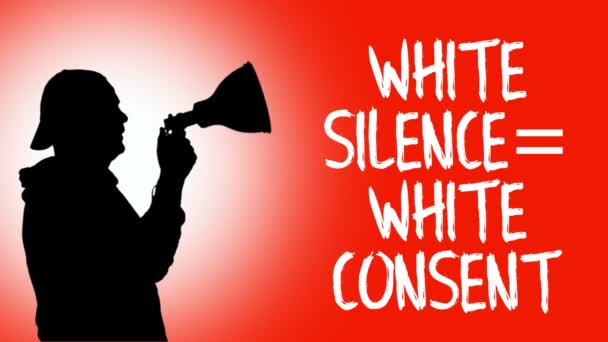 Animación. silueta negra del manifestante sostiene un megáfono, grita eslogan - blanco silencio consentimiento blanco. fondo naranja. Protestas en apoyo de los derechos y libertades de los negros en Estados Unidos y — Vídeo de stock