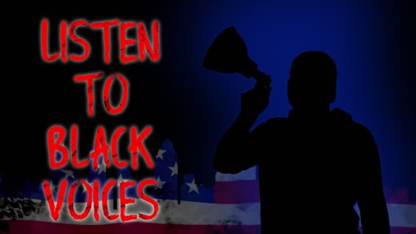 Animation. Die schwarze Silhouette eines Demonstranten hält ein Megafon in der Hand, ruft Parolen - hört auf schwarze Stimmen. Hintergrund der USA-Flagge. Proteste zur Unterstützung der Rechte und Freiheiten schwarzer Menschen in den USA und Europa — Stockvideo