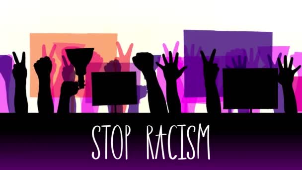 Анимация с текстом "Остановите расизм". Черные силуэты протестующих рук, которые держат плакаты, баннеры, мегафоны. Белый фон. Протест в поддержку прав и свобод чернокожих в США и — стоковое видео