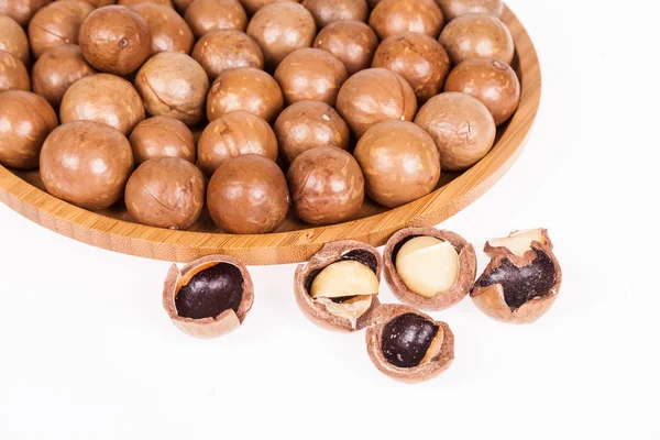 Macadamia Ořechy Nebo Australské Ořechy Bílém Pozadí — Stock fotografie