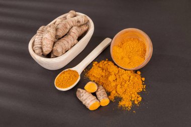 Zerdeçal - Curcuma longa kök ve zerdeçal tozu