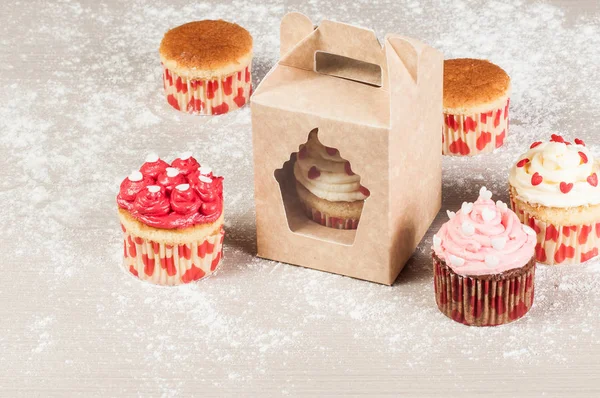 Saborosos Cupcakes Caseiros Decorados Para Dia Dos Namorados — Fotografia de Stock
