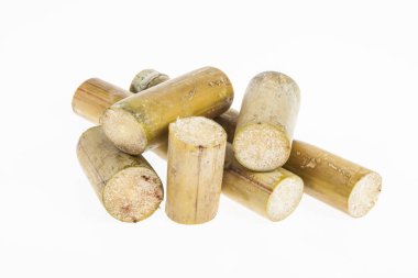 Beyaz zemin üzerine şeker kamışı