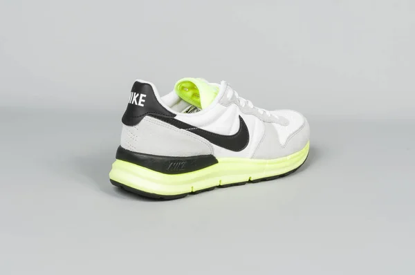 Medellin Colombie Février 2019 Nike Chaussures Sport Sur Fond Gris — Photo