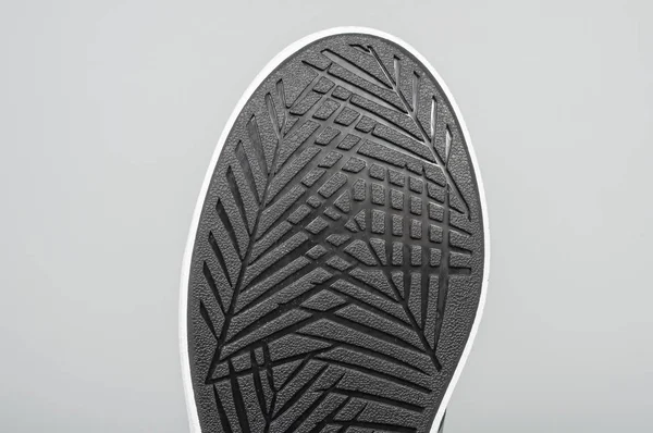 哥伦比亚麦德林 2019年2月24日 灰色背景的阿迪达斯运动鞋 — 图库照片