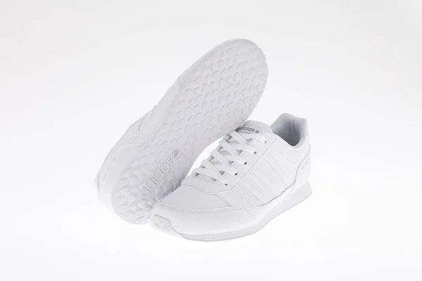 Медельїн Колумбія Marzo 2019 Adidas Взуття Білому Тлі Спортивне — стокове фото
