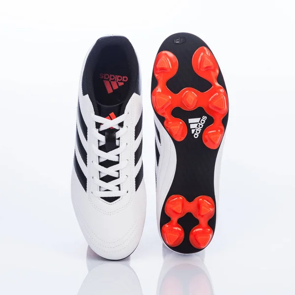 Medellín Colombia Marzo 2019 Adidas Football Soccer Shoes White Background — Foto de Stock