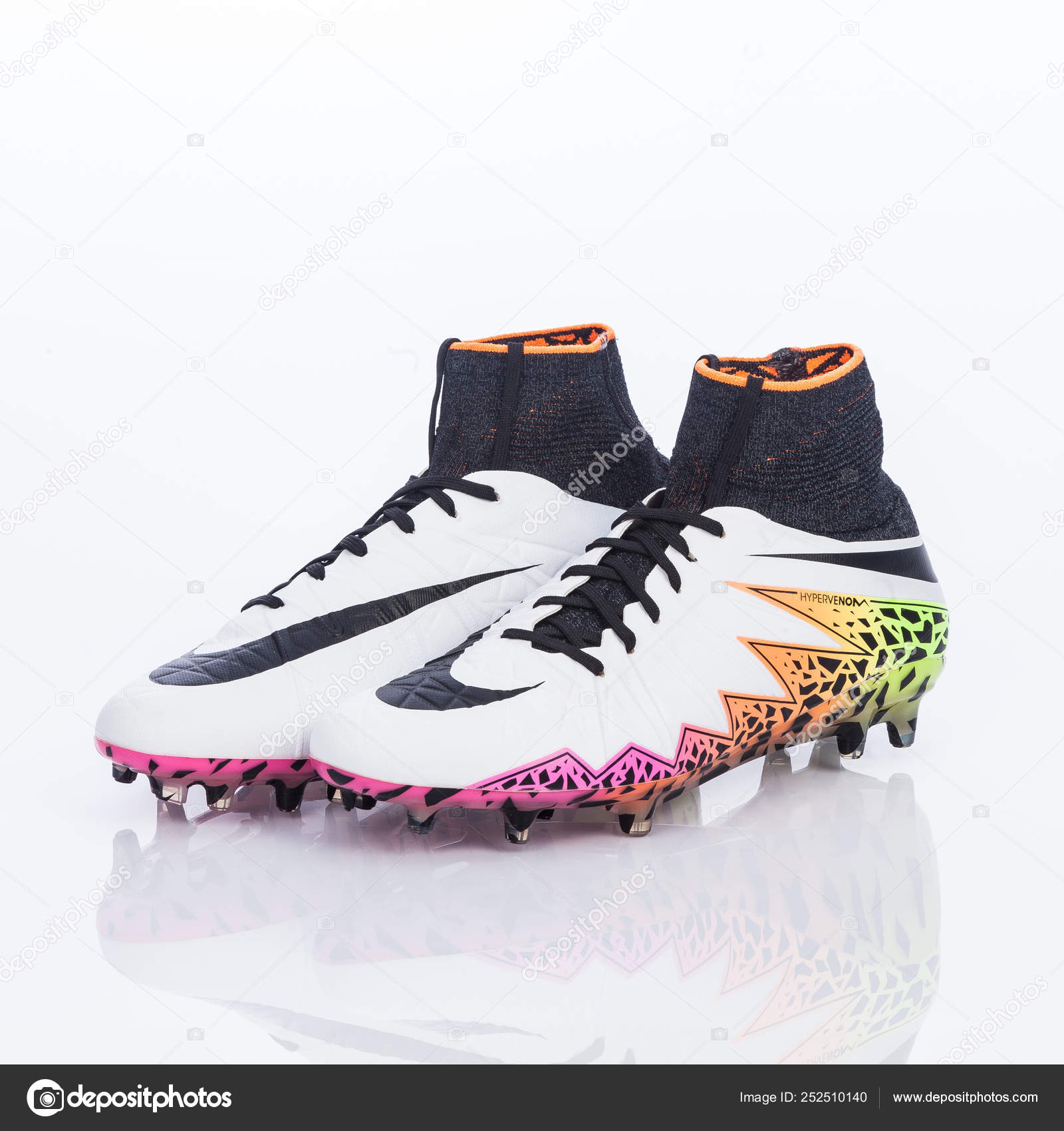 soccer shoes 2019