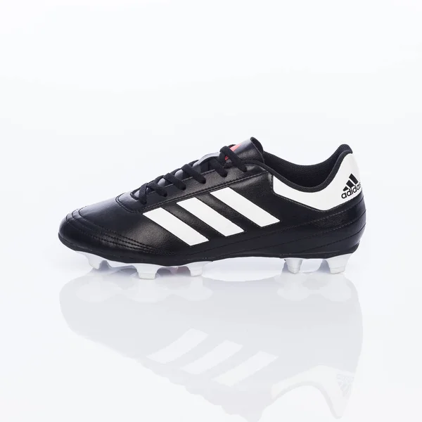 Medellin Colombie Marzo 2019 Chaussures Football Adidas Sur Fond Blanc — Photo