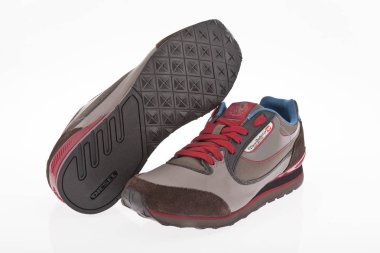 Medellin, Kolombiya-Nisan 05, 2019: beyaz arka planda dizel Spor ayakkabılar