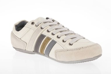 Medellin, Kolombiya-Abril 08, 2019: Lotto spor ayakkabıları beyaz arka planda