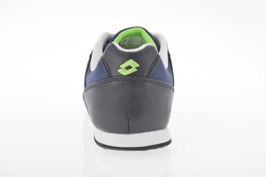 Medellin, Kolombiya-Abril 08, 2019: Lotto spor ayakkabıları beyaz arka planda