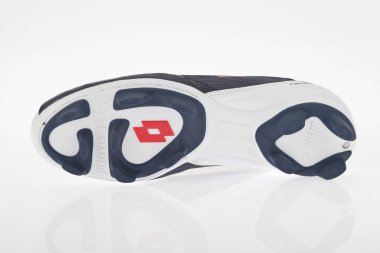 Medellin, Kolombiya-Abril 08, 2019: Lotto futbol/beyaz arka planda futbol ayakkabıları