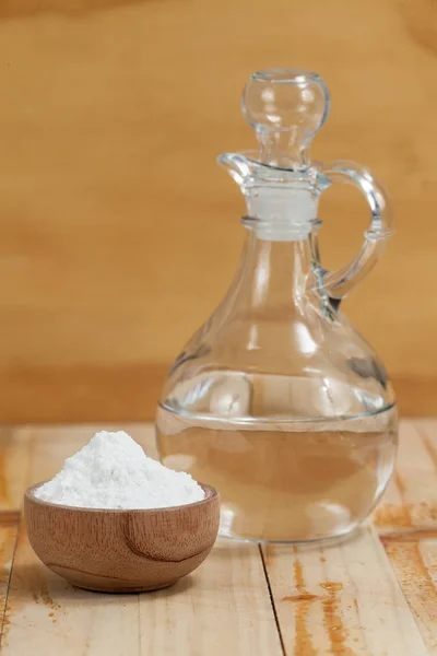 Baking Soda Sodium Bikarbonat Dan Cuka Dengan Latar Belakang Kayu — Stok Foto