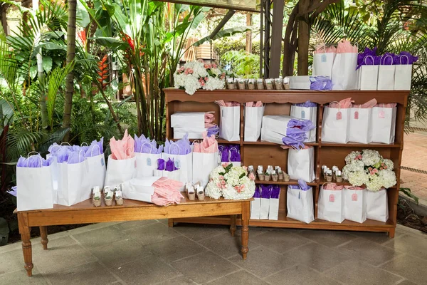 Empfangshalle Ecke Des Zimmers Mit Geschenken Für Partygäste Dekoriert — Stockfoto