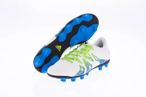 Medellin Colombia Julio 2019 Adidas Voetbal Voetbalschoenen Foto Neutrale Achtergrond — Stockfoto