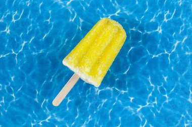 lezzetli buzlu şeker, lulo lezzetli bir tat ile.