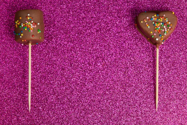 Malvaviscos Cubiertos Con Chocolate Con Mini Dragees Colores —  Fotos de Stock