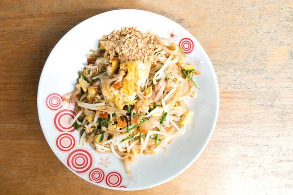 Thajské jídlo Pad thai, smažené nudle v padthai stylu — Stock fotografie