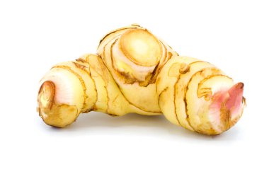 Beyaz arkaplanda Galangal