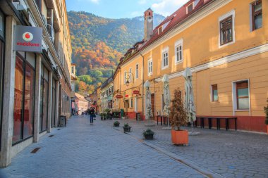 Avrupa, Romanya, Brasov, Cumhuriyet Caddesi. yaya sokak, eski kasaba.