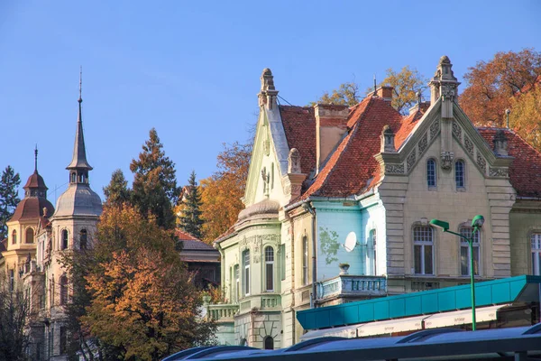 Europa România Brașov Piața Sfatului Clădiri Ornamentale Decorate Apropierea Pieței — Fotografie, imagine de stoc