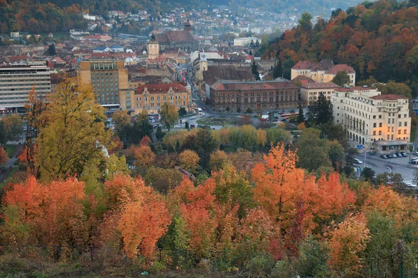 罗马尼亚 特兰西瓦尼亚 布拉索夫 城市景观 改变秋天的颜色 — 图库照片