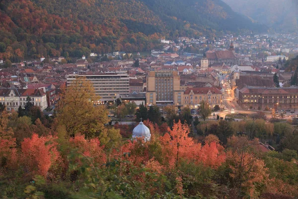罗马尼亚 特兰西瓦尼亚 布拉索夫 城市景观 改变秋天的颜色 — 图库照片
