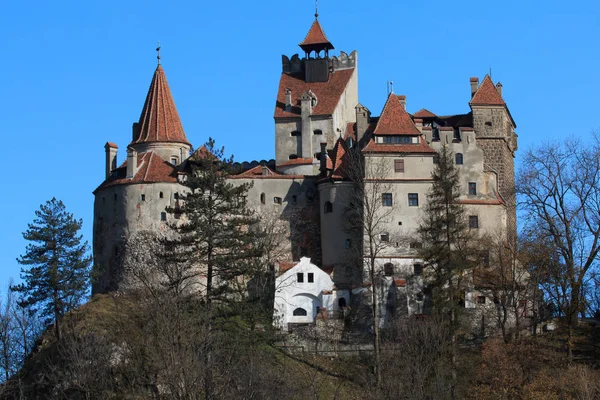 Avrupa, Transilvanya, Romanya, 13. yüzyılda kale Bran, Impaler, Romanya'nın Aka Dracula.Queen Marie Vlad II ile ilişkili daha yeni ikamet.