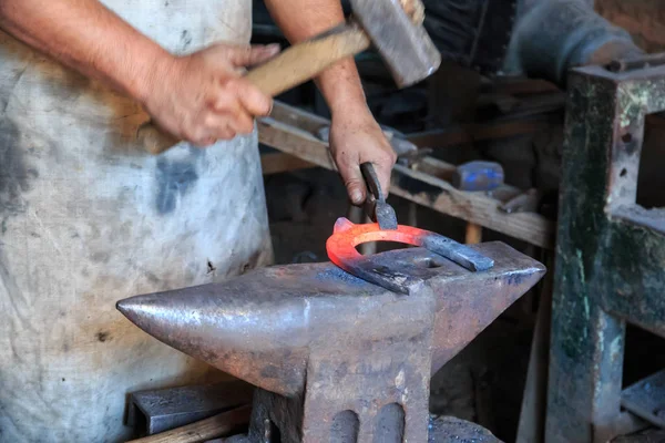 Europa Rumänien Siebenbürgen Karpaten Eingeweide 2015 Schmied Hufeisen Werkzeuge Des — Stockfoto