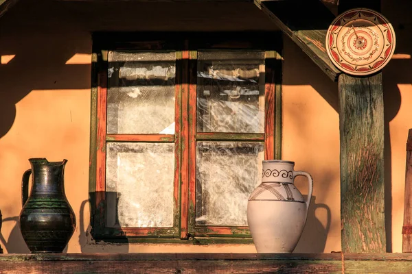 罗马尼亚 马拉穆兹 巴哈斯普利陶器作坊窗口 — 图库照片