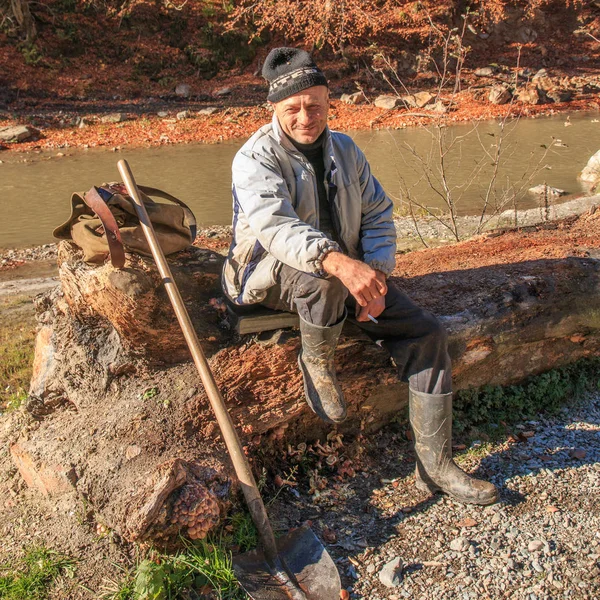 Europa Roménia Viseu Sus Carpathian Forest Vaser Valley Homem Local — Fotografia de Stock