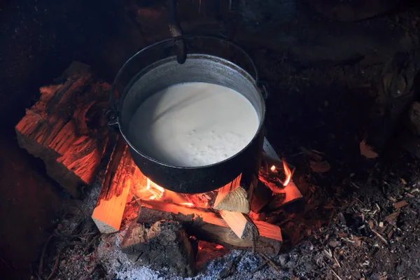 Europa Rumania Bucovina Campulung Moldovenesc Pastor Artesano Local Haciendo Polenta —  Fotos de Stock